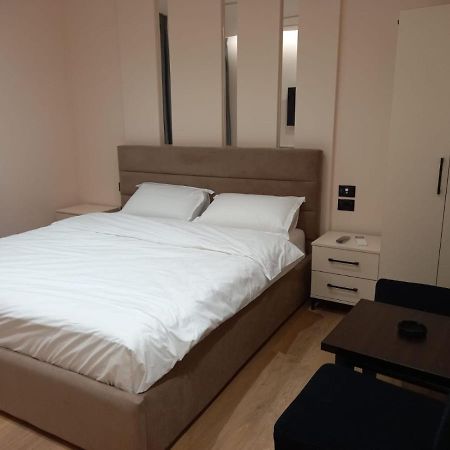 Djakbe Hotel Tirana Kültér fotó