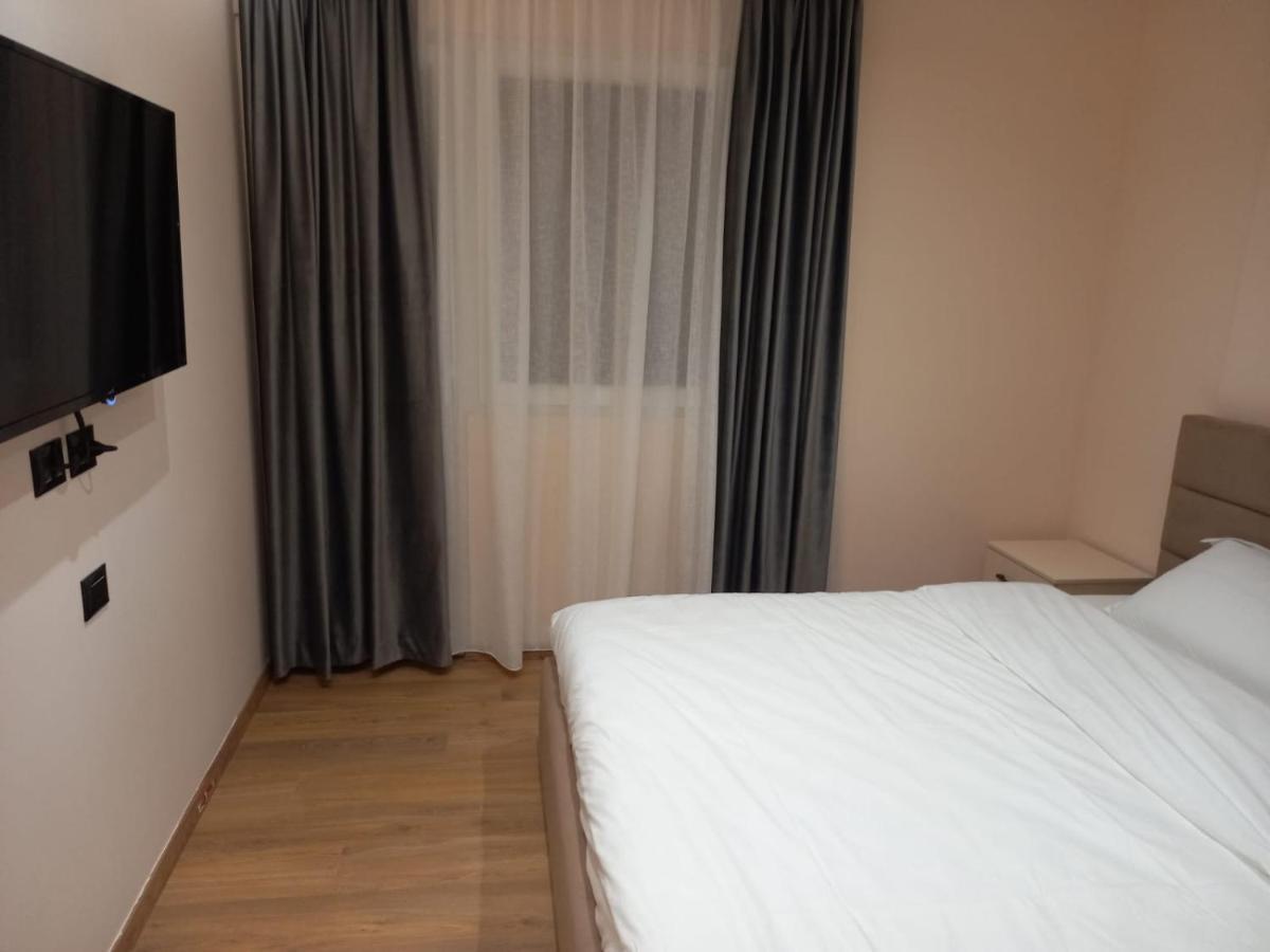 Djakbe Hotel Tirana Kültér fotó
